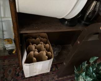 Set of wine glasses in box