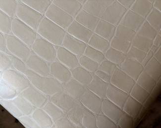 Vinyl pattern of ottoman