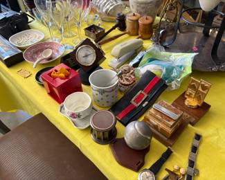 Trinkets, collectibles