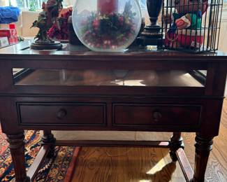 Accent table with display space