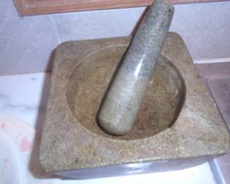 Motar and pestal