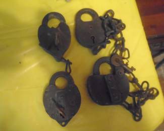 Vintage Railroad locks (3 have keys)