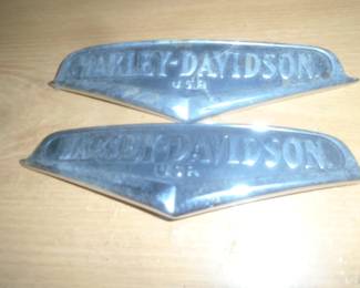 Vinhtage Harley Davidson gas tank emblems