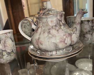 Teapot,Serving Set and China 