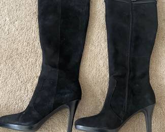 Tahari never worn