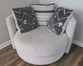 Oversized Rotating Circular Chair