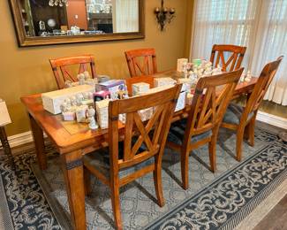 Dining Table with Leaf and 6 Chairs