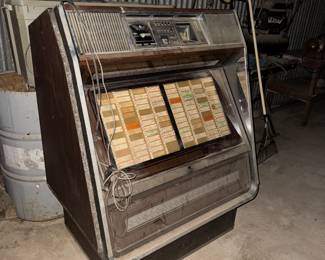 Vintage jukebox, some lights come on when plugged in