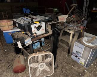 Misc power tools. All work when plugged in