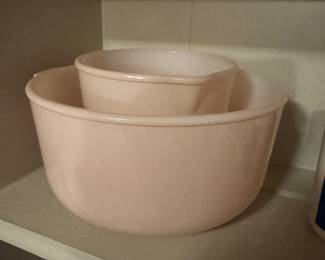 Pink Glass-Bake mixing bowls