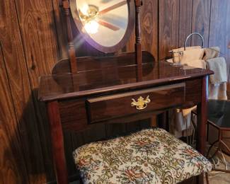 Make-up vanity and stool