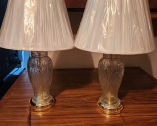 2 lamps