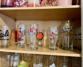 Pint bar glasses