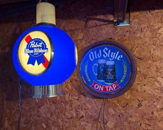 Old Style On Tap - Round Lighted Sign