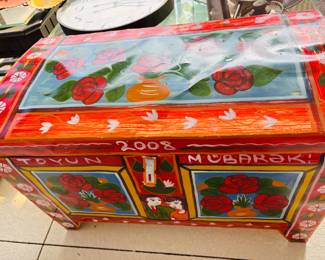 Now that's a toy box.  Again, with the red.