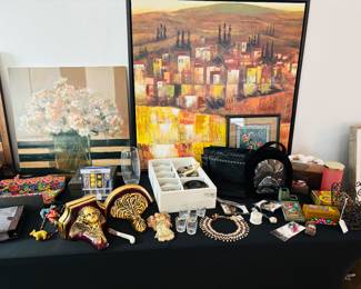 Got a blank wall?  Issue resolved.  Just look at the options for her to choose from.