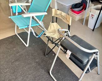 Furniture for attending the Square.