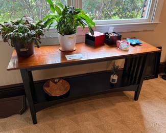 SIDE CONSOLE ARTS & CRAFTS STYLE