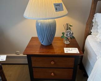 NIGHTSTANDS