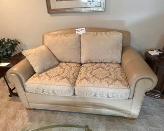 PAIR OF ETHAN ALLEN LOVE SEATS