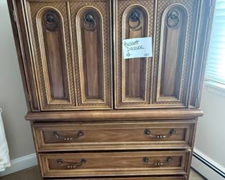 DRESSER CHEST