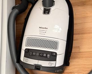MIELE VACCUM