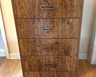 chest of drawers