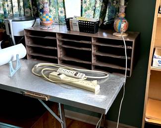 lamps, office organizer