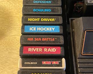 Atari 2600 VCS Lot w/Case+Joysticks+Paddles+