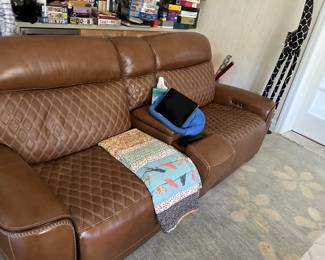 Double electric sofa in very nice condition