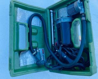 COLEMAN inflatable all 90 portable 12 V air, compressor and case