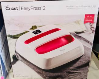 New inbox cricut easy press, two