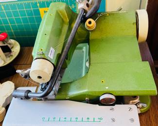  
Vintage Juki Baby Blindstitch machine 