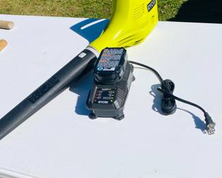 Ryobi blower with battery and charger