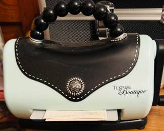Sizzix Texture Boutique Embossing Machine – Purse Style Cardmaker Tool for Embossed Designs,have some new in box