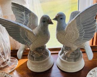 Dove figurines