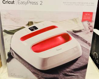 Cricut 
Easy press, two. If you see more than one listed, I haven’t duplicated. That means there’s more than one available.