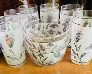 Vintage Libby silver wheatberry Glasses, and bowls