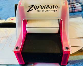 Zip e mate scrapbook tool