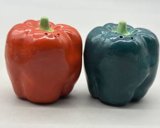 Pair Ceramic Bell Pepper Salt & Pepper Shakers