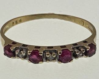 14kt gold diamond and ruby band