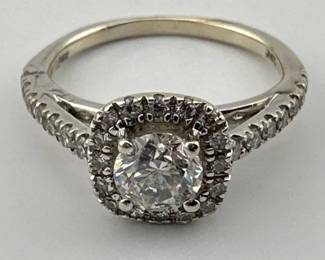 14kt white gold diamond halo design ring