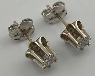 14kt white gold vintage buttercup diamond stud earrings
