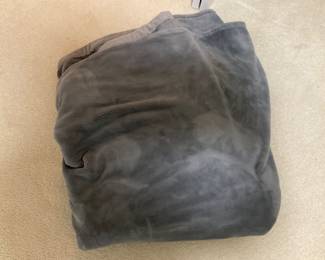 A206 King size gray plush blanket $18