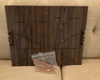 M218  Wooden casserole carrier with peg inserts $10