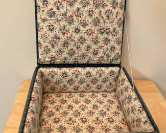 M243 Quilted Fabric Sewing  Box $12