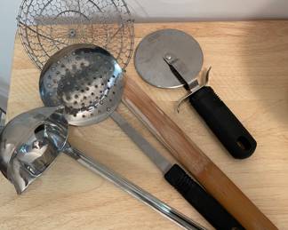M304 misc utensils $4