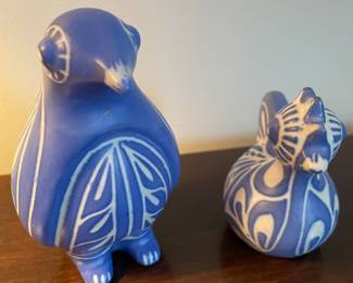 M212  pair of stylized animal figurines $16 pair