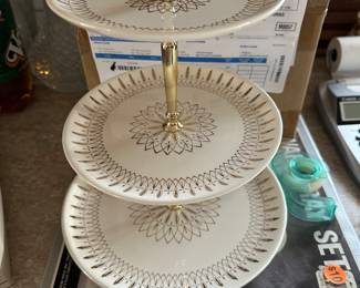 Dessert display vintage 