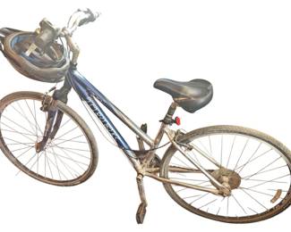 Trek 7200 Hybrid Bicycle W Helmet